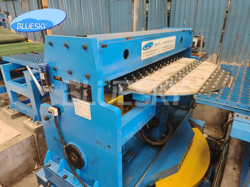 Automatic pendulum shear cut to length line machine for metal factory